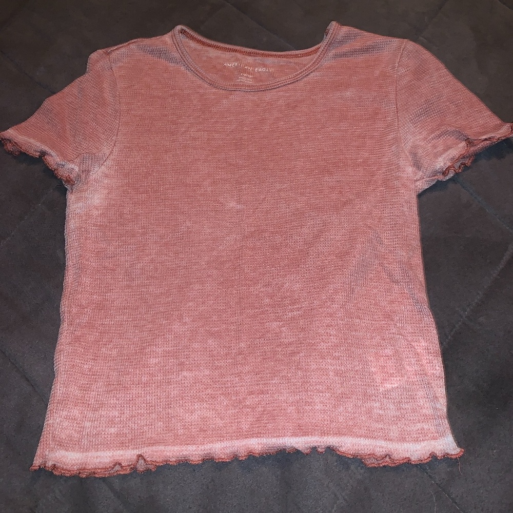Size small American eagle coral/faded crop